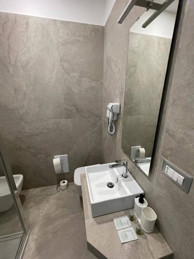 Domus Cervantes Apartment เนเปิลส์ ภายนอก รูปภาพ