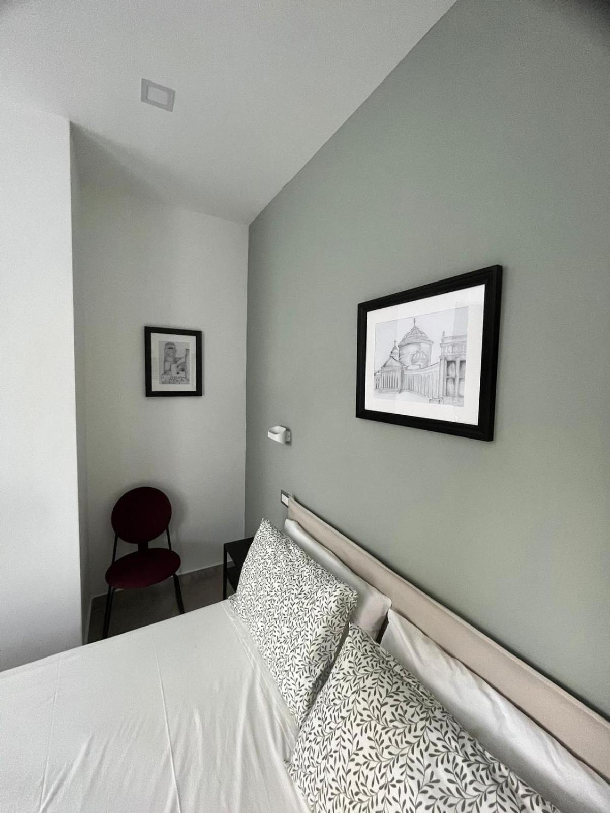 Domus Cervantes Apartment เนเปิลส์ ภายนอก รูปภาพ