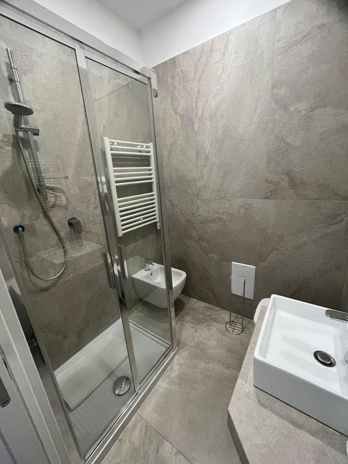 Domus Cervantes Apartment เนเปิลส์ ภายนอก รูปภาพ