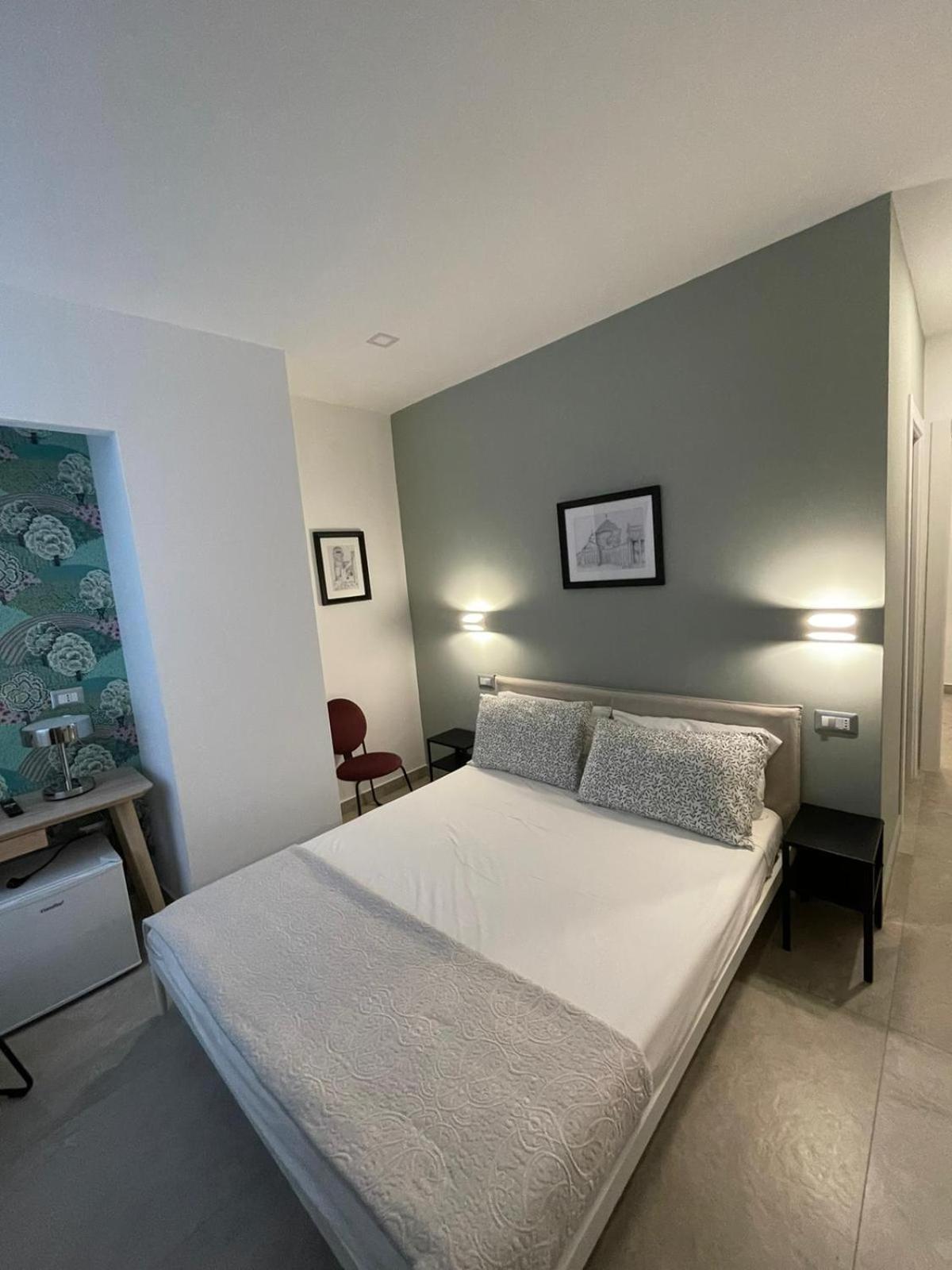 Domus Cervantes Apartment เนเปิลส์ ภายนอก รูปภาพ