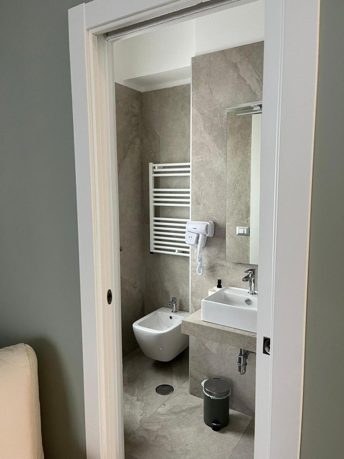 Domus Cervantes Apartment เนเปิลส์ ภายนอก รูปภาพ