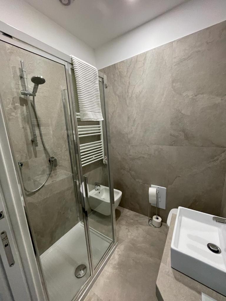 Domus Cervantes Apartment เนเปิลส์ ภายนอก รูปภาพ